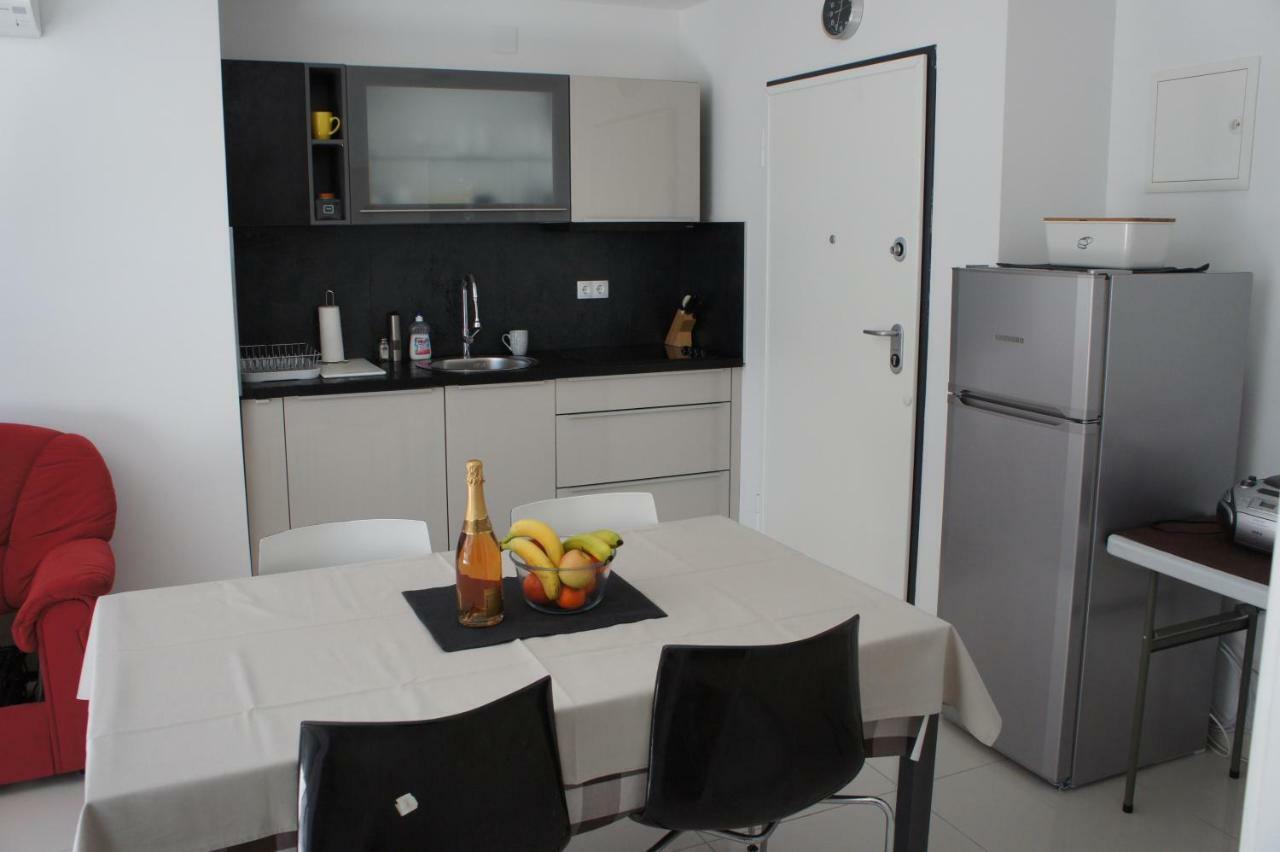 Apartment White Вантачичи Екстериор снимка